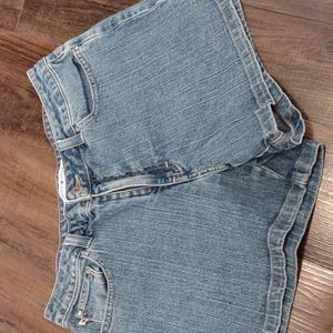 Tommy Hilfiger Jean Shorts (size 6)